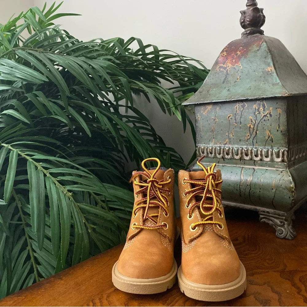 Timberland Classic 6” Waterproof Toddler Size 5 Wheat Nubuck Boot